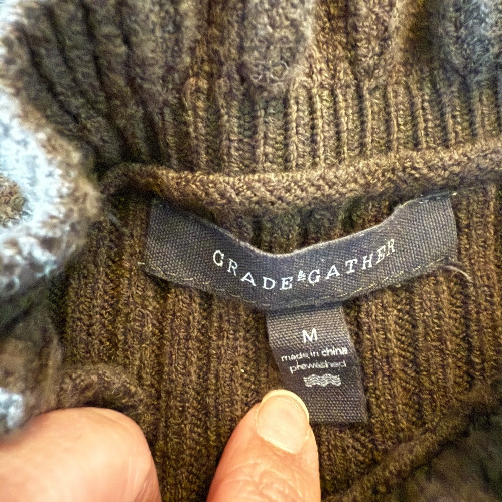Ruffled Brown Ribbed Sweater - Picture 3 of 3